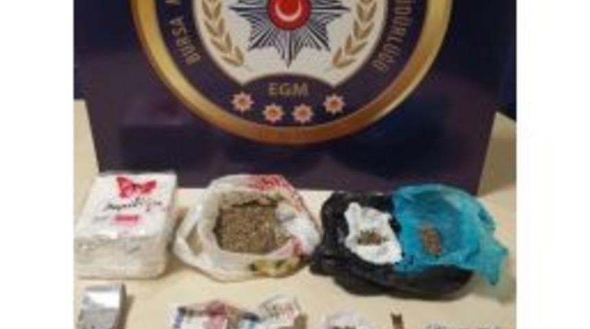 Bursa Polisi, Uyuşturucu Satıcılarına G&ouml;z A&ccedil;tırmıyor