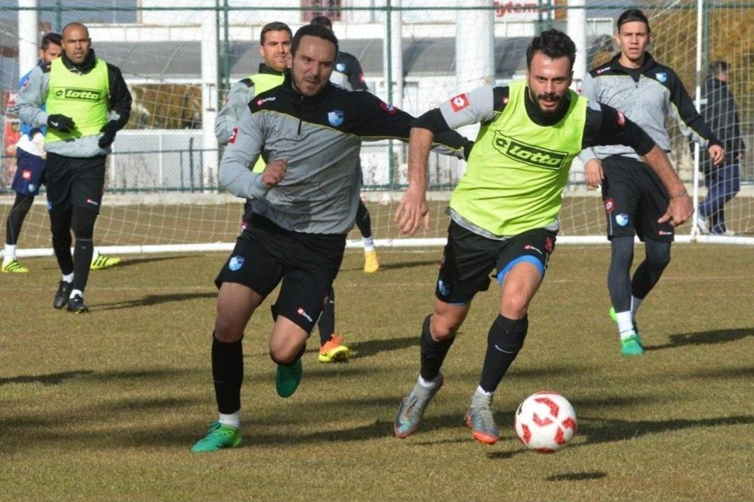 B.b.erzurumspor, Denizlispor Ma&ccedil;ı Hazırlıklarını Tamamladı