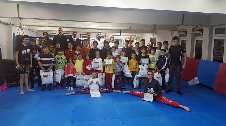 Pazaryeri&rsquo;nden Sporculara Destek