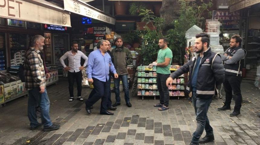 Emin&ouml;n&uuml;&rsquo;nde Petshoplara Şok Baskın