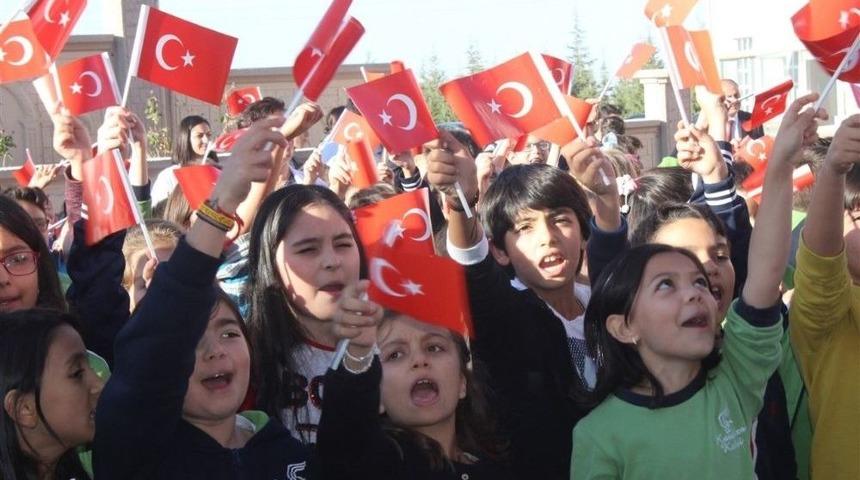 Kardelen Koleji&rsquo;nde Cumhuriyet Bayramı Coşkuyla Kutlandı