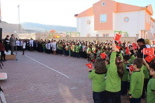 Kardelen Koleji’nde Cumhuriyet Bayramı Coşkuyla Kutlandı