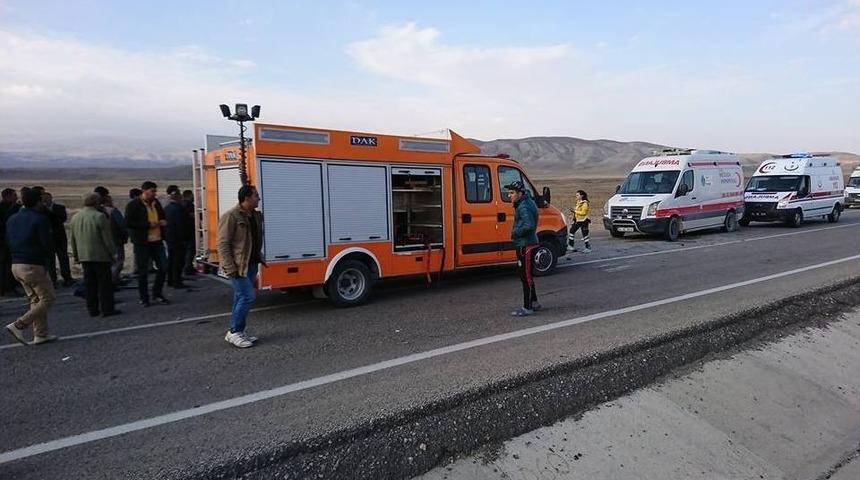 Doğubayazıt’ta Trafik Kazası: 1 Ölü, 8 Yaralı
