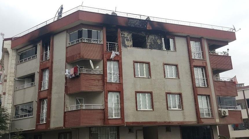 Arnavutk&ouml;y&rsquo;de &Ccedil;ok Sayıda T&uuml;p Bulunan Evde Yangın &Ccedil;ıktı