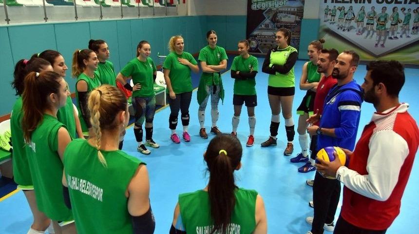 Salihli&rsquo;nin Sultanlarında Hedef 3 Puan