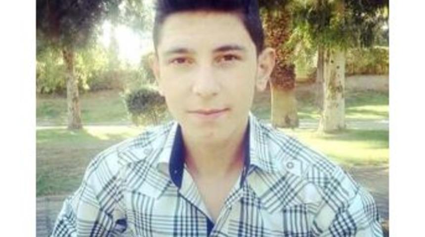 16 Yaşındaki Ekrem B&ouml;ceğe Değil, Kalbine Yenik D&uuml;şm&uuml;ş