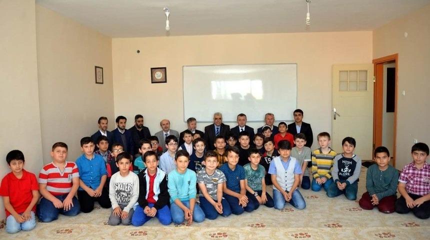 Vali B&uuml;y&uuml;kakın&rsquo;dan Kur&rsquo;an Kurslarına Ziyaret