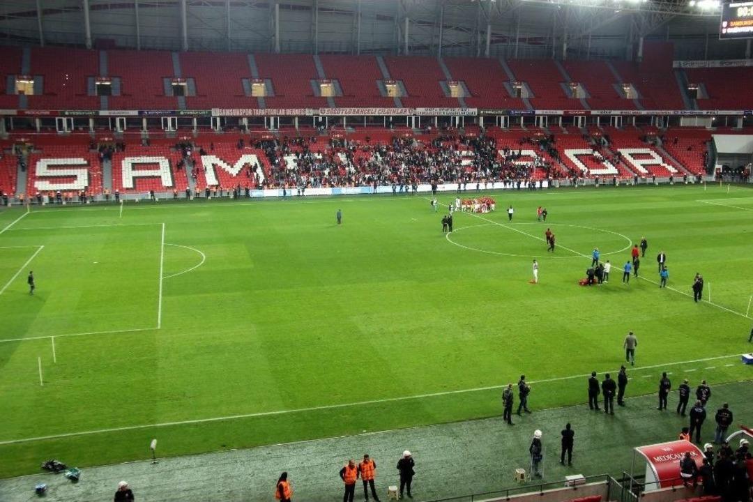 Samsunspor&rsquo;un Stadının Zemini Sınavı Ge&ccedil;ti
