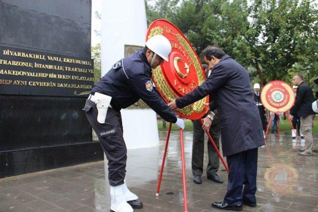 Diyarbakır’da 29 Ekim Nedeniyle Atatürk Anıtı’na Çelenk Sunuldu