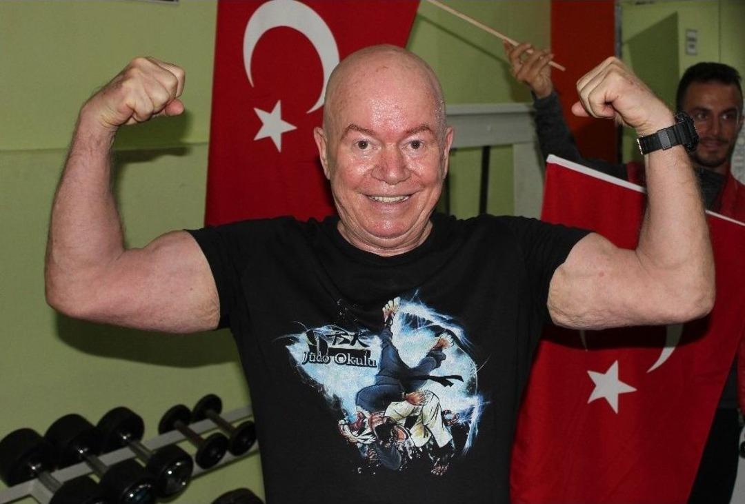 Namık Ekin&rsquo;den 29 Ekim İ&ccedil;in Yeni D&uuml;nya Rekoru