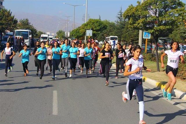 Erzincan’da Cumhuriyet Koşusu Yapıldı