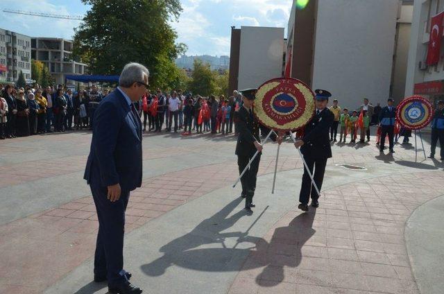 Fatsa’da 29 Ekim Kutlamaları Çelenk Sunumu İle Başladı