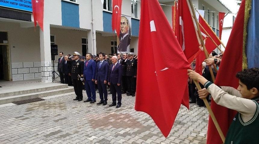 Lapseki’de Cumhuriyet Bayramı Törenle Kutlandı