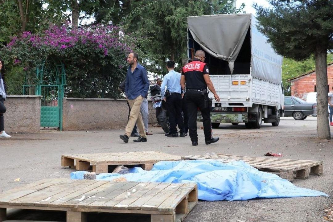 İşe Giden Amca 1,5 Yaşındaki &Ouml;z Yeğenini Kamyonla Ezdi