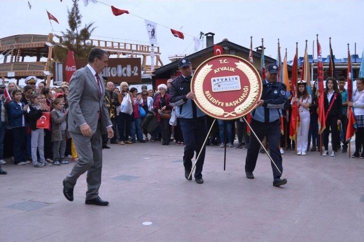 Ayvalık’ta Cumhuriyet İçin Yürüdüler G2