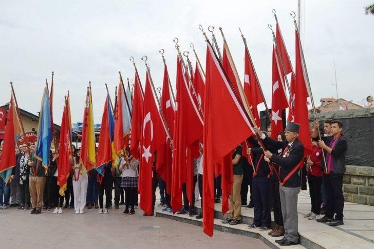 Ayvalık’ta Cumhuriyet İçin Yürüdüler G3