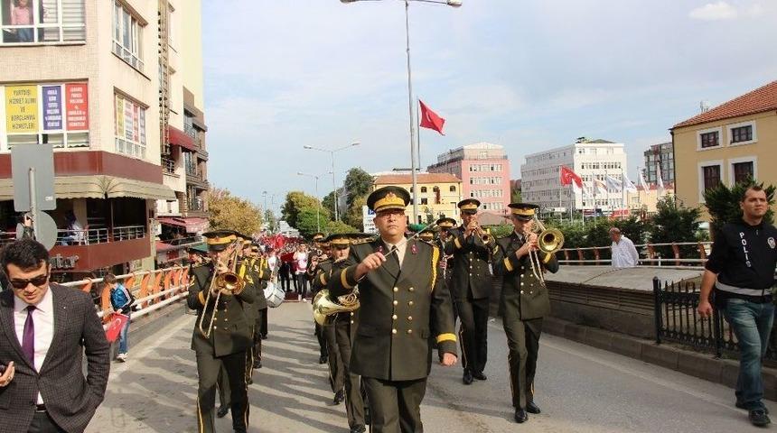 Samsun&rsquo;da "cumhuriyet Y&uuml;r&uuml;y&uuml;ş&uuml;"