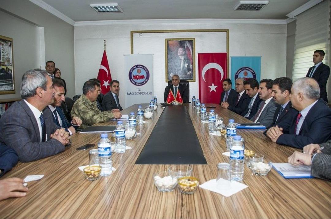 Vali Zorluoğlu Saray İl&ccedil;esini Ziyaret Etti