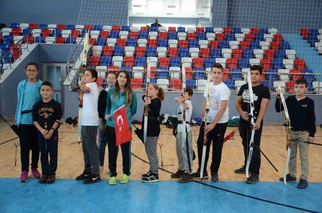 Zonguldak’ta Cumhuriyet Kupası Okçuluk İl Birinciliği Müsabakaları Yapıldı