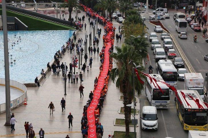 Efeler Belediyesi’nden 500 Metrelik Türk Bayrağı İle Cumhuriyet Yürüyüşü G2