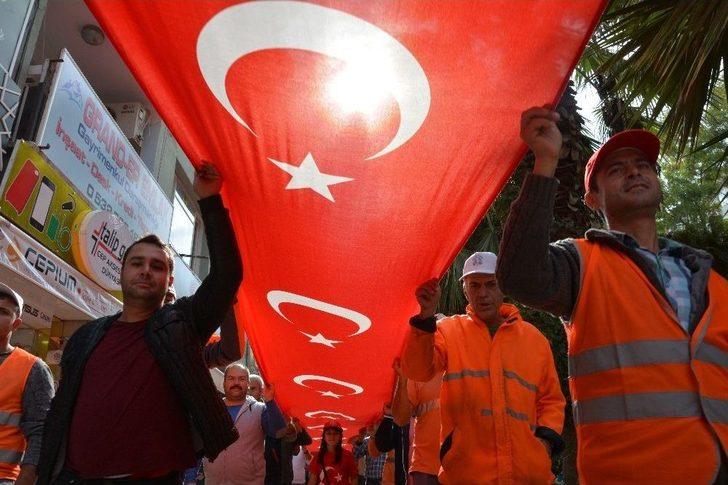 Efeler Belediyesi’nden 500 Metrelik Türk Bayrağı İle Cumhuriyet Yürüyüşü G4