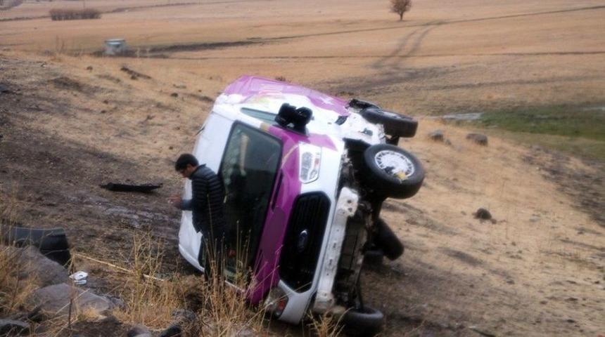 Bing&ouml;l&rsquo;de Aynı Yerde İki Kaza: 23 Yaralı
