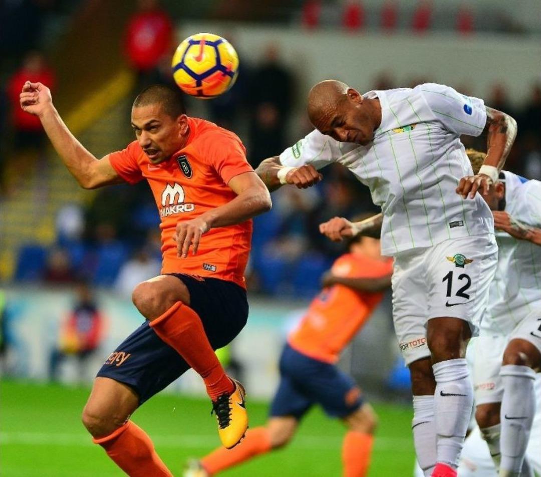 S&uuml;per Lig: Medipol Başakşehir: 2 - Teleset Mobilya Akhisarspor: 1 (ma&ccedil; Sonucu)