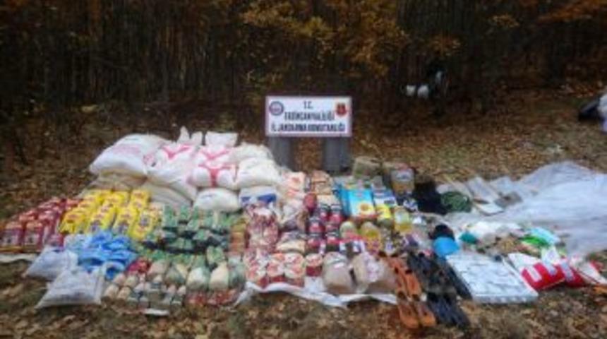 Erzincan&rsquo;da Ter&ouml;ristlere Ait &Ccedil;ok Sayıda Yaşam Malzemesi Bulundu