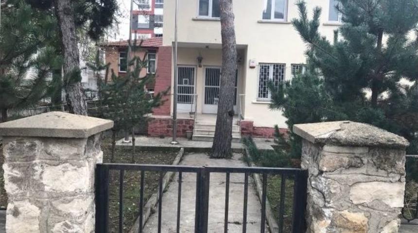 Ptt Şubesinin Bakımı Yapıldı