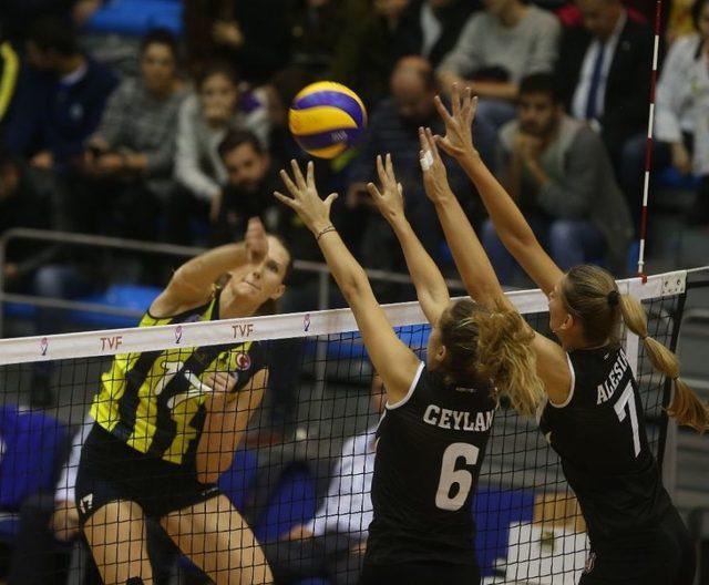 Vestel Venus Sultanlar Ligi: Fenerbahçe: 3 - Beşiktaş: 0