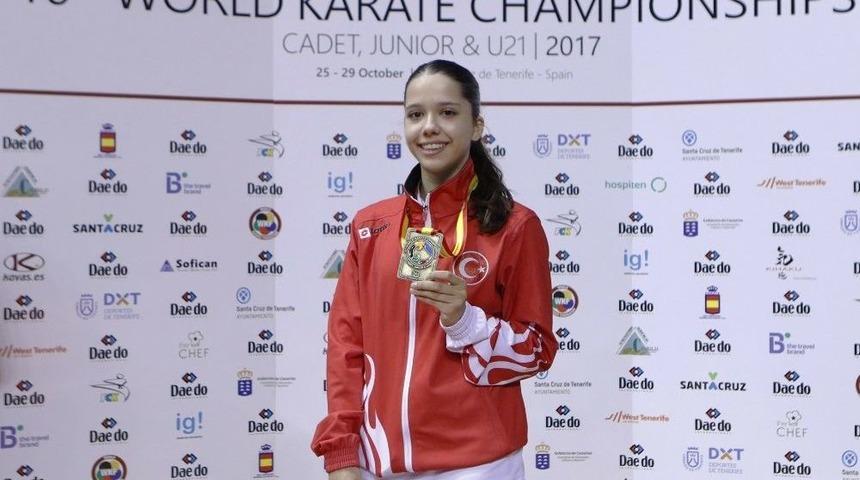 D&uuml;nya Karate Şampiyonası&rsquo;nda Asena Pekmezoğlu &Uuml;&ccedil;&uuml;nc&uuml; Oldu