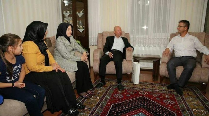 &Ccedil;olakbayrakdar &Ccedil;iftinden Anlamlı Ziyaret