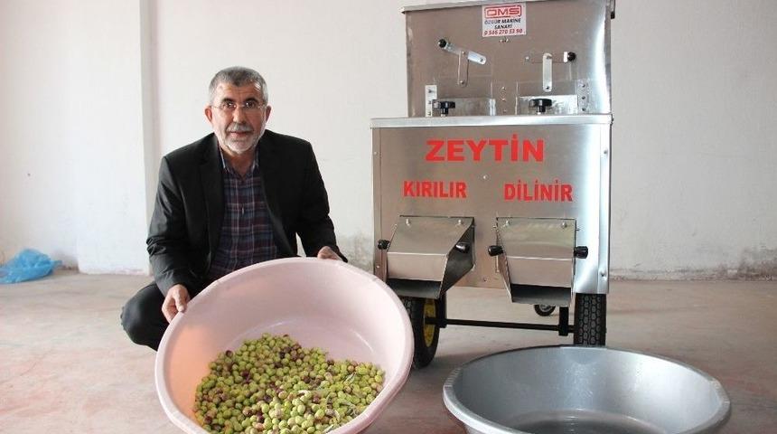 Karamanlı Torna Ustası, Saatte 1 Ton Zeytin Kıran Ve Dilen Makine Yaptı