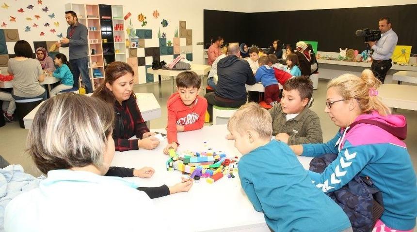 Kayseri Bilim Merkezi, &Ccedil;ocukları Bilime Y&ouml;nlendirmek İ&ccedil;in Birbiri Ardına Etkinlik Yapıyor