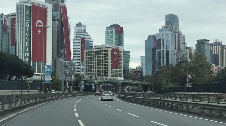 29 Ekim Cumhuriyet Bayramı&rsquo;nda G&ouml;kdelenler T&uuml;rk Bayraklarıyla Donatıldı