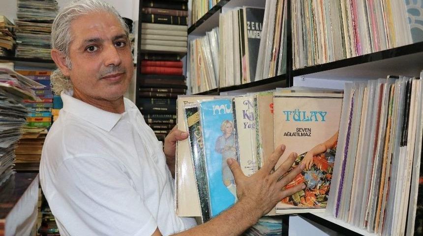 Eşinden Gizli Biriktirdiği Paralarla Koleksiyoner Oldu