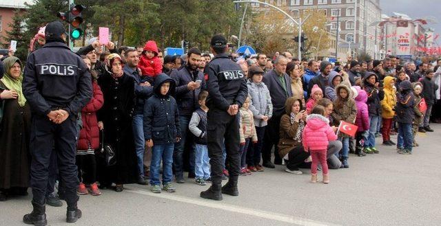 Erzurum’da Mehter Ve Bando Ekibi Birlikte Çalıp Söyledi