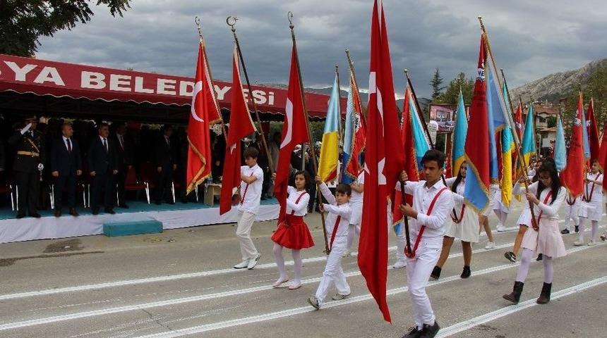 Amasyalılar 29 Ekim Cumhuriyet Bayramı&rsquo;nı Kutladı