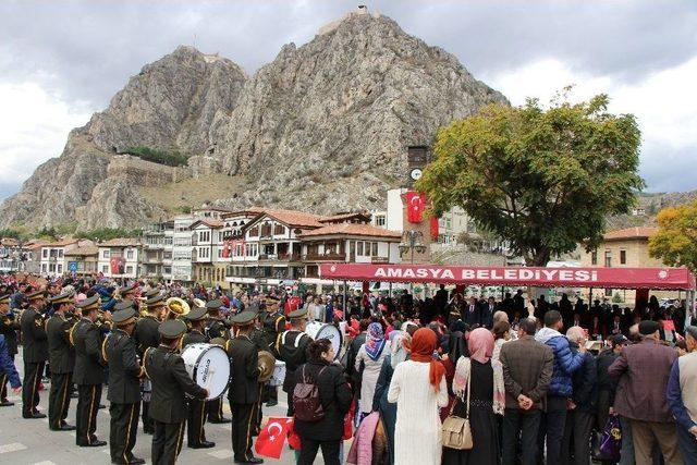 Amasyalılar 29 Ekim Cumhuriyet Bayramı’nı Kutladı