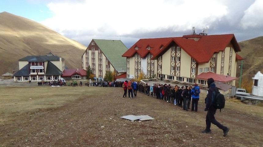 Erzurum&rsquo;da Paland&ouml;ken Dağı&rsquo;na Cumhuriyet Tırmanışı