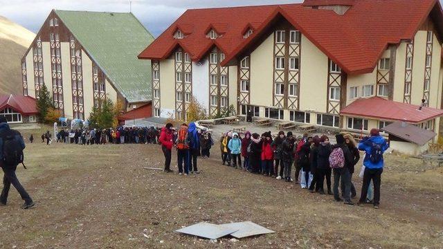 Erzurum’da Palandöken Dağı’na Cumhuriyet Tırmanışı