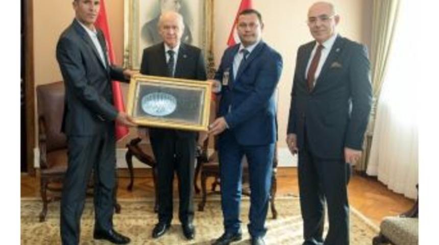 Arıcılardan Bah&ccedil;eli&rsquo;ye &ldquo;petekten Tablo&rdquo;