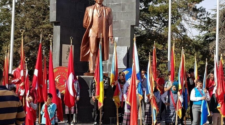 Develi&rsquo;de Cumhuriyet Bayramı Coşkuyla Kutlandı