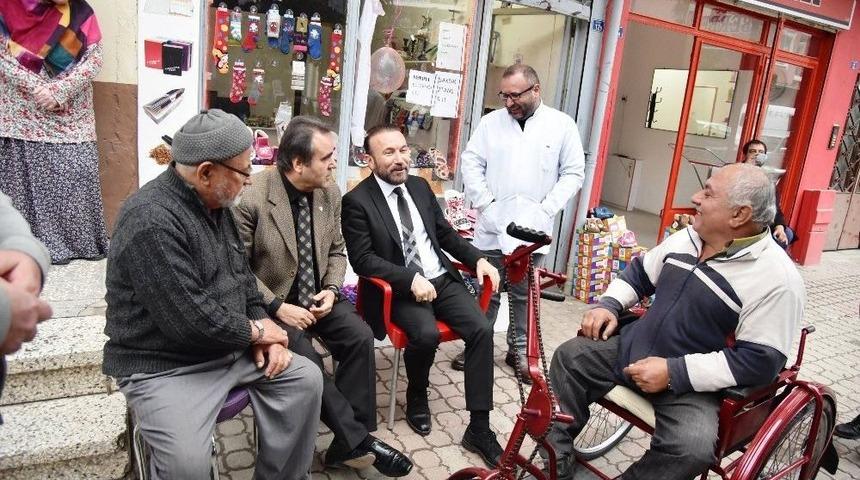 62 Yaşındaki Boyacıya Özel Yapım Engelli Aracı