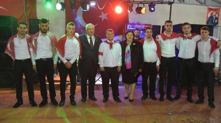 Başkan Albayrak, Yeşilsırt Mahallesinde Asker Eğlencesine Katıldı