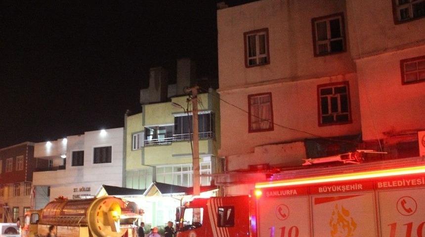 Ev Yangınını Şuski Ekipleri Vidanj&ouml;rle S&ouml;nd&uuml;rd&uuml;