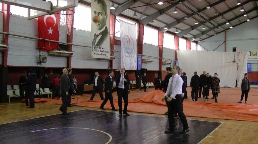 Kaymakam Ve Başkan Basket Yarışına Girdi