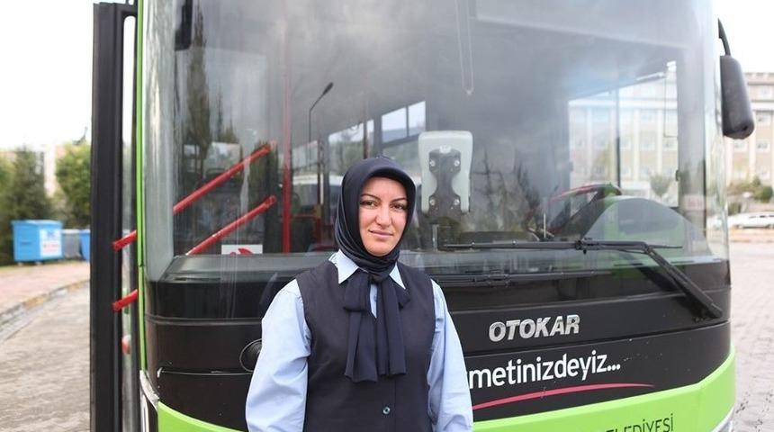 Toplu Taşımaya Kadın Eli