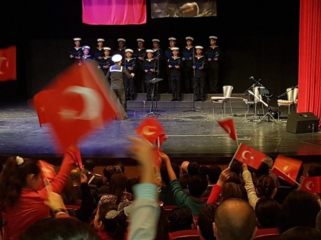 Bu Koronun Sanat&ccedil;ıları Askerler