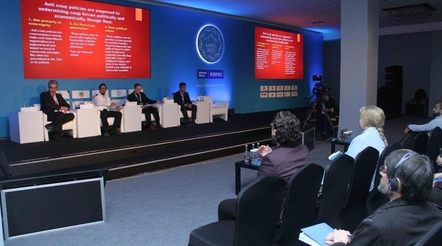 Kartepe Zirvesi&rsquo;nde &ldquo;darbe Deneyimleri&rdquo; Konuşuldu